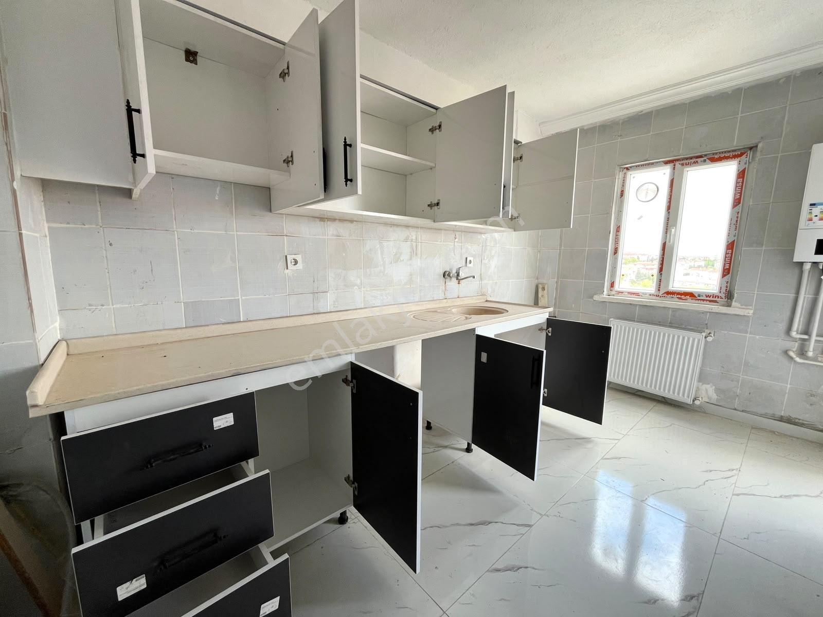 Sincan Mevlanada Arakat Asansörlü Yapılı Kupon 3+1 Satılık Daire — fotoğraf 7