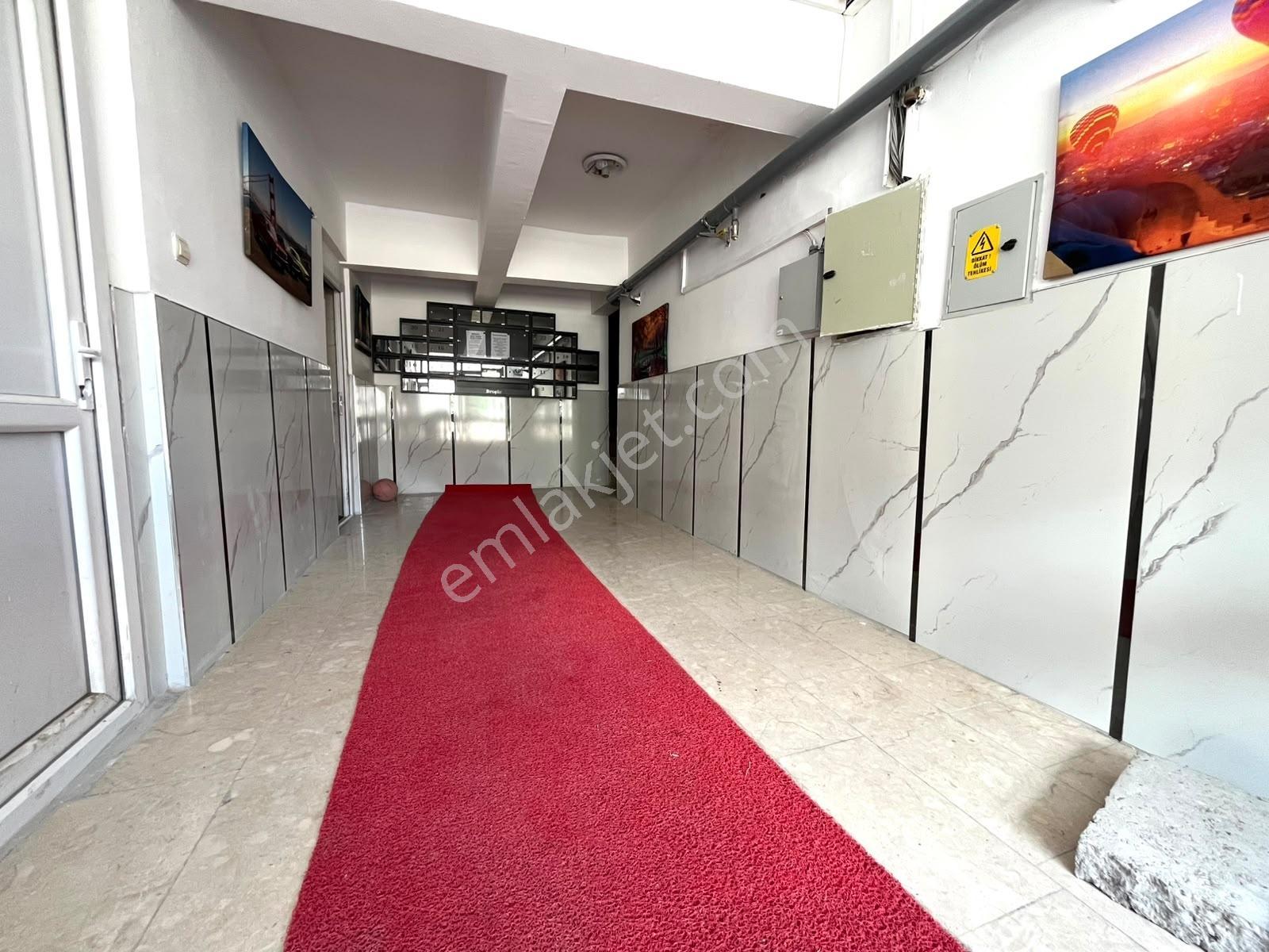 Sincan Mevlanada Arakat Asansörlü Yapılı Kupon 3+1 Satılık Daire — fotoğraf 17