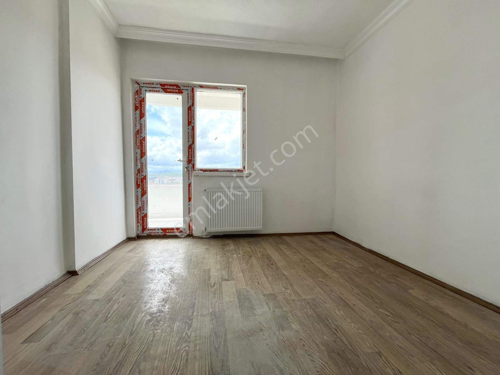 Sincan Mevlanada Arakat Asansörlü Yapılı Kupon 3+1 Satılık Daire — fotoğraf 18