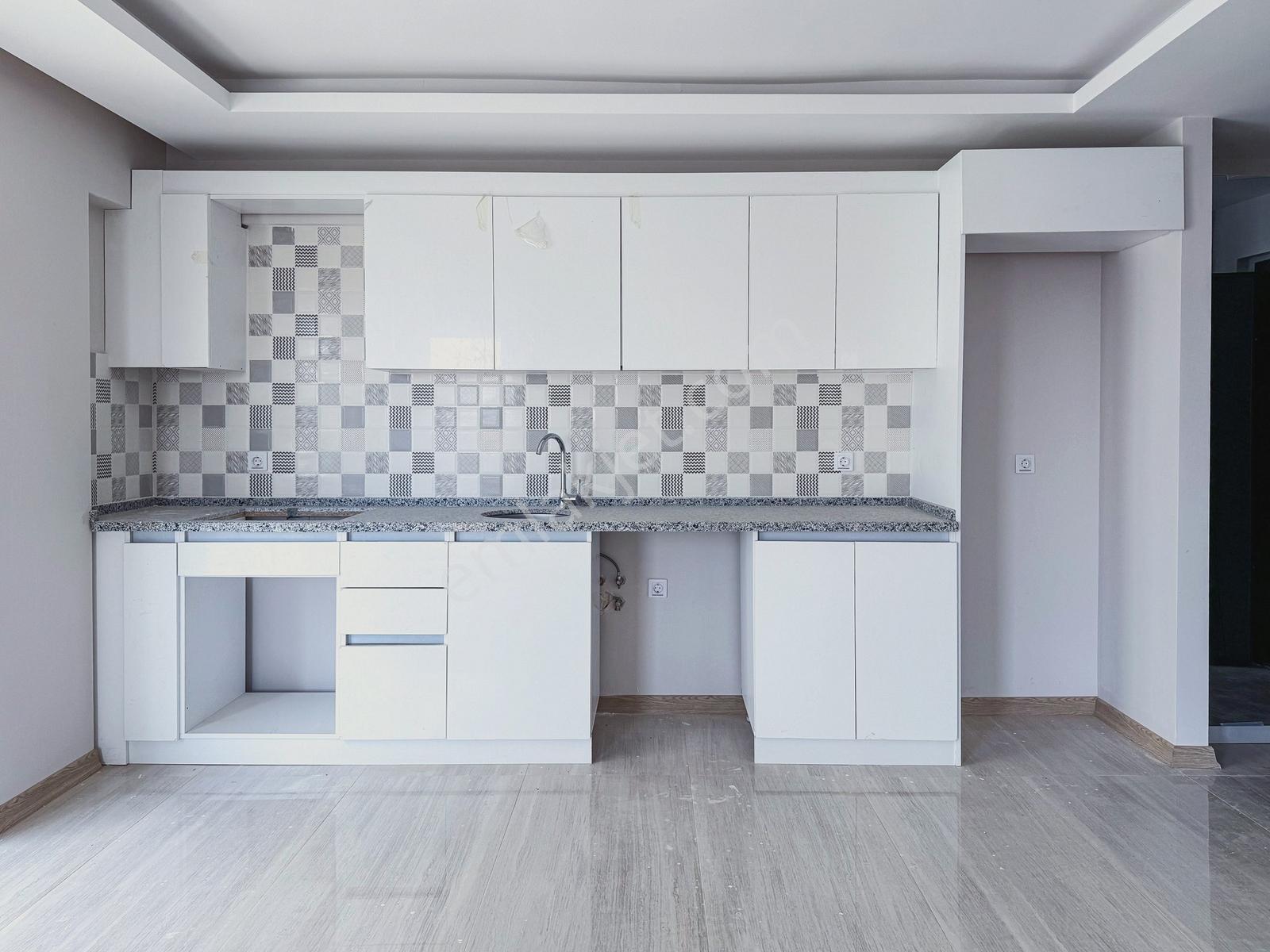 İncek Site İçinde Güneydoğu Cephe 1+1 Balkonlu Daire — fotoğraf 6