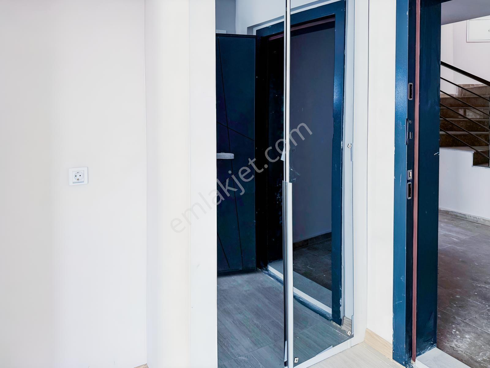 İncek Site İçinde Güneydoğu Cephe 1+1 Balkonlu Daire — fotoğraf 22