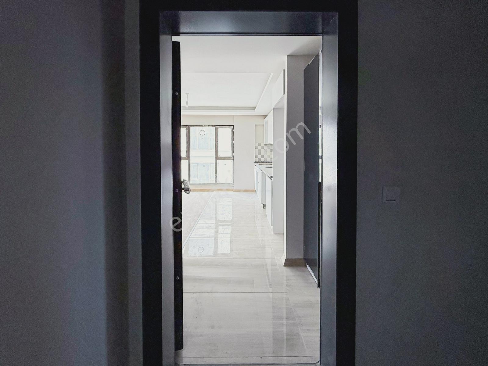 İncek Site İçinde Güneydoğu Cephe 1+1 Balkonlu Daire — fotoğraf 24