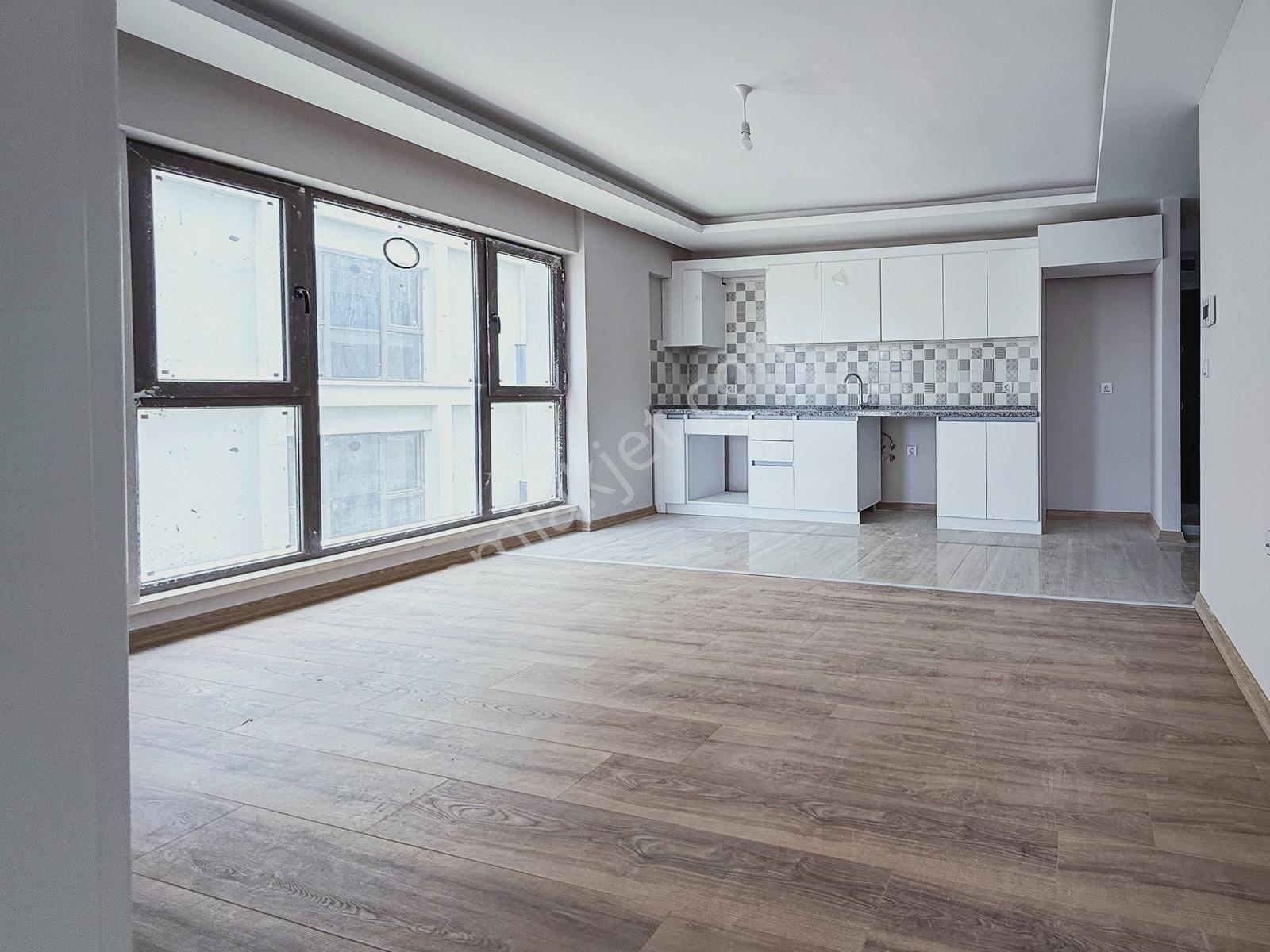 İncek Site İçinde Güneydoğu Cephe 1+1 Balkonlu Daire — fotoğraf 28