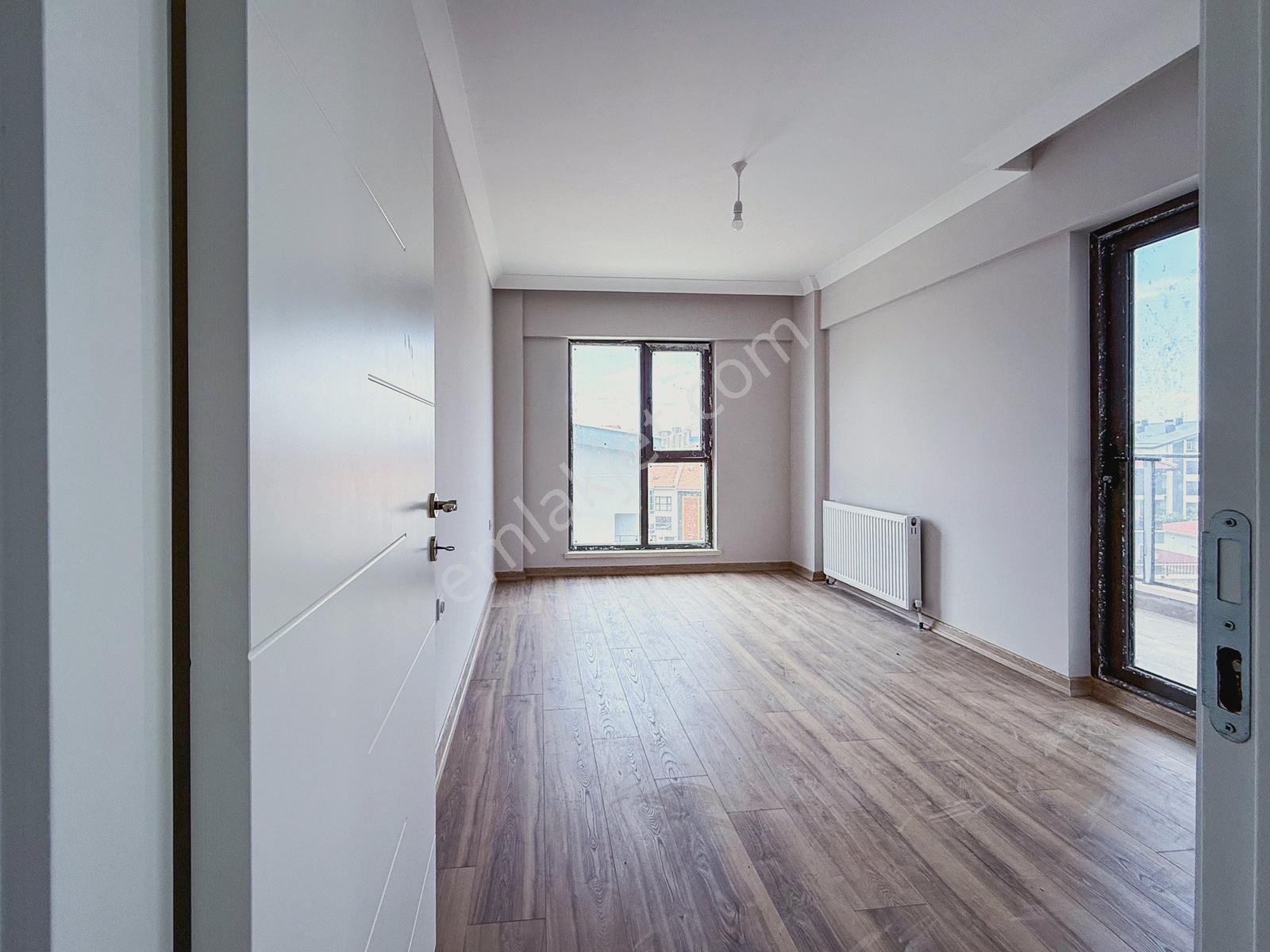 İncek Site İçinde Güneydoğu Cephe 1+1 Balkonlu Daire — fotoğraf 31