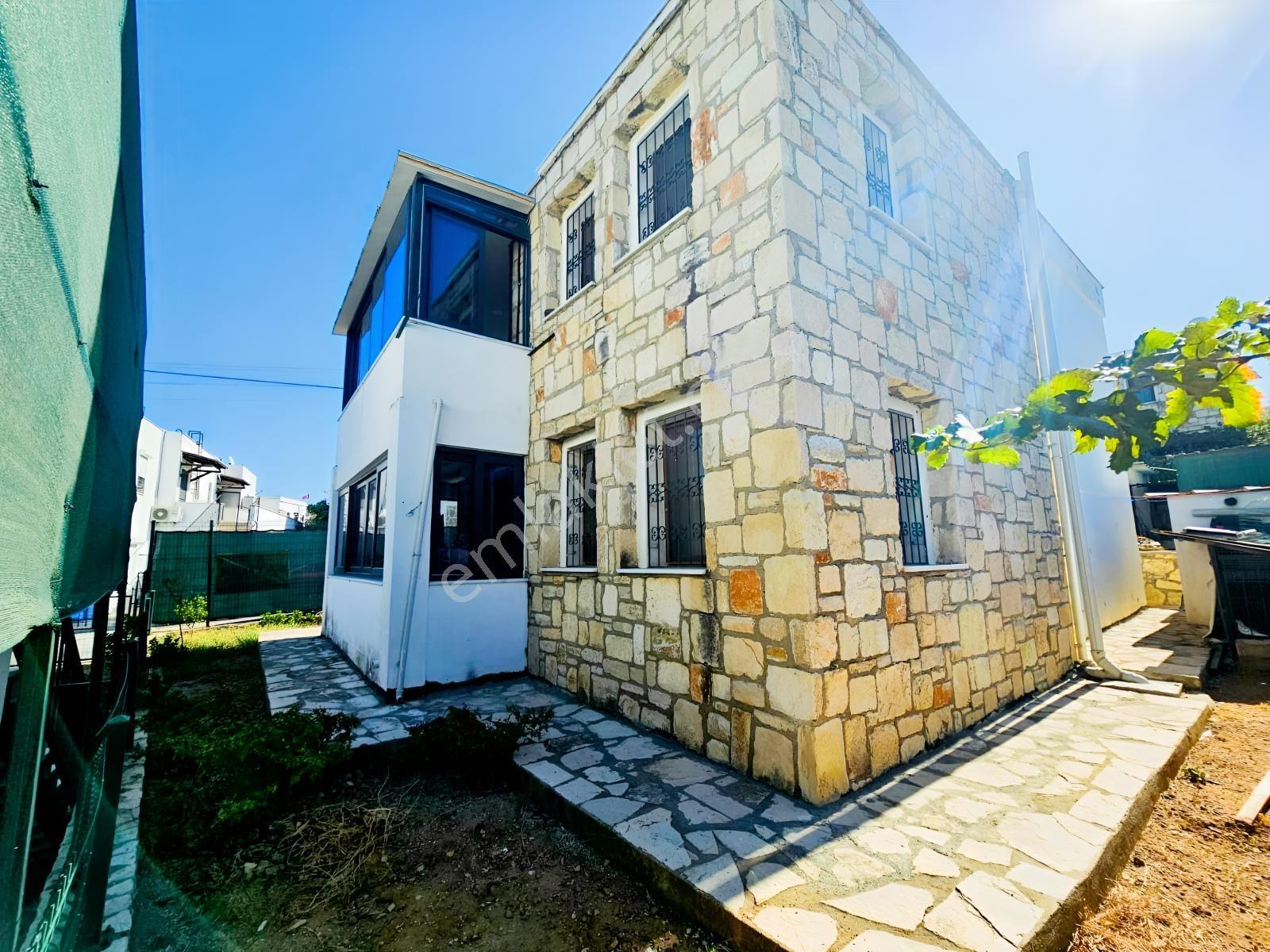 Bitez Kavaklı Sarnıç Mevkisinde 2+1 Bahçe Katı Daire — fotoğraf 2