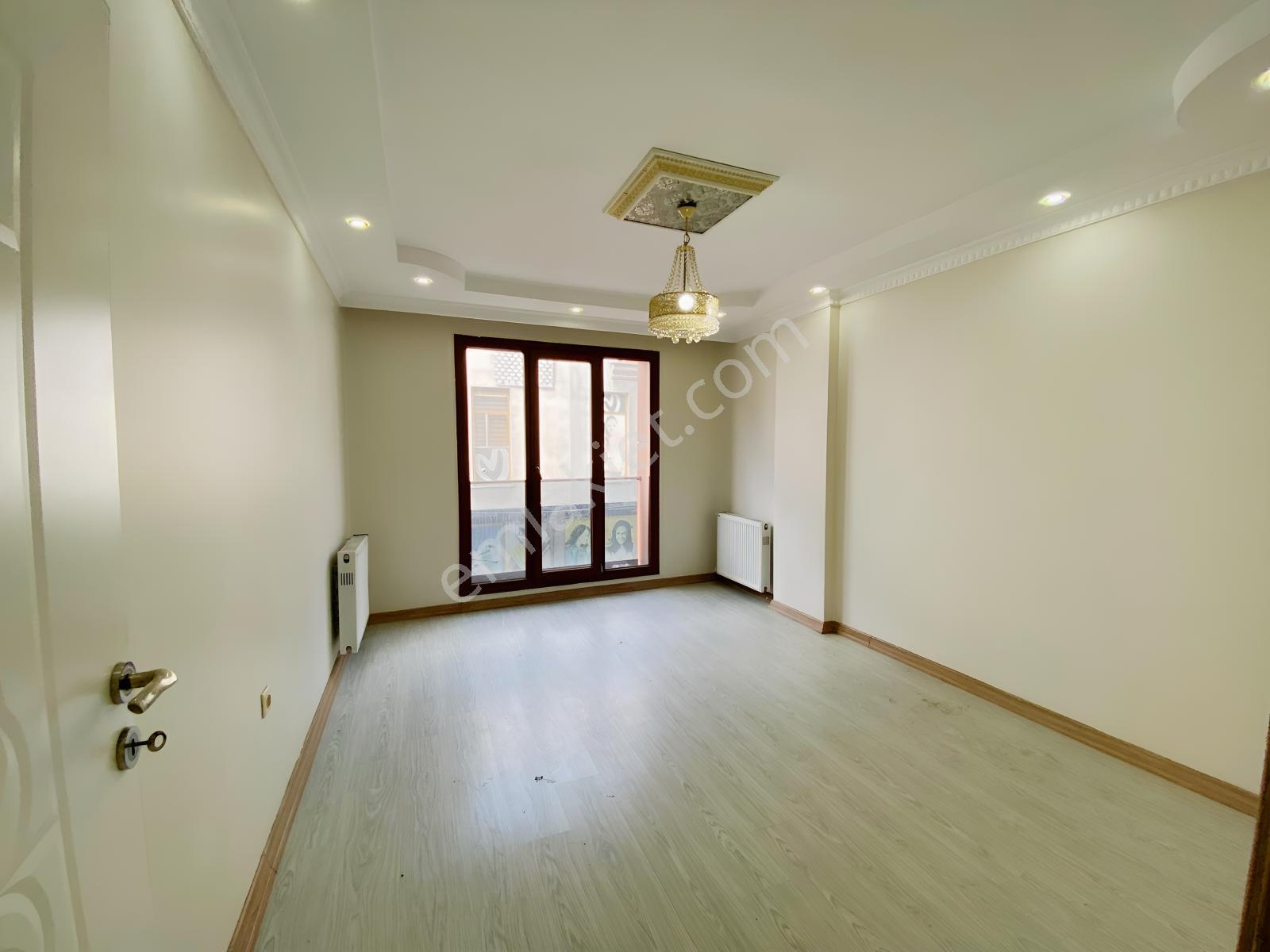 Meydana, Metrobüse Yakın Mesafede Yeni Sıfır Daire — fotoğraf 5