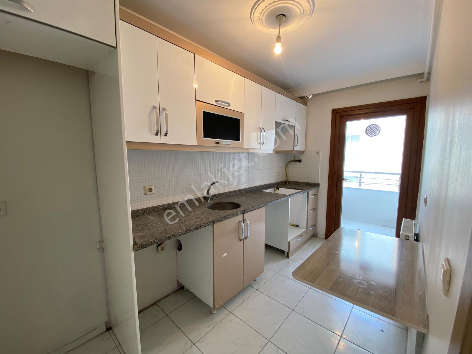 Meydana, Metrobüse Yakın Mesafede Yeni Sıfır Daire — fotoğraf 11