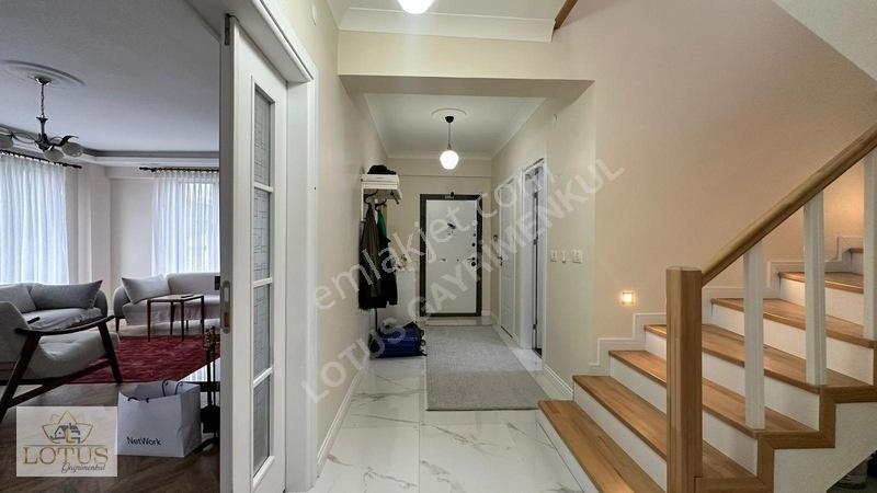 Kartepe Mükemmel Lokasyonda Satılık 4+1 Özel Müstakil Villa — fotoğraf 2