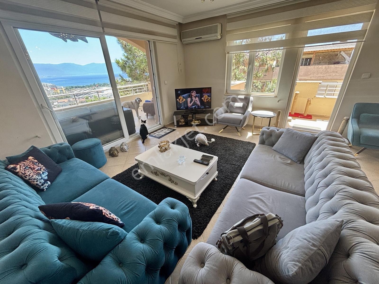 Kuşadası'nda Satılık Full Deniz Manzaralı 250m2 Dubleks Daire — fotoğraf 2