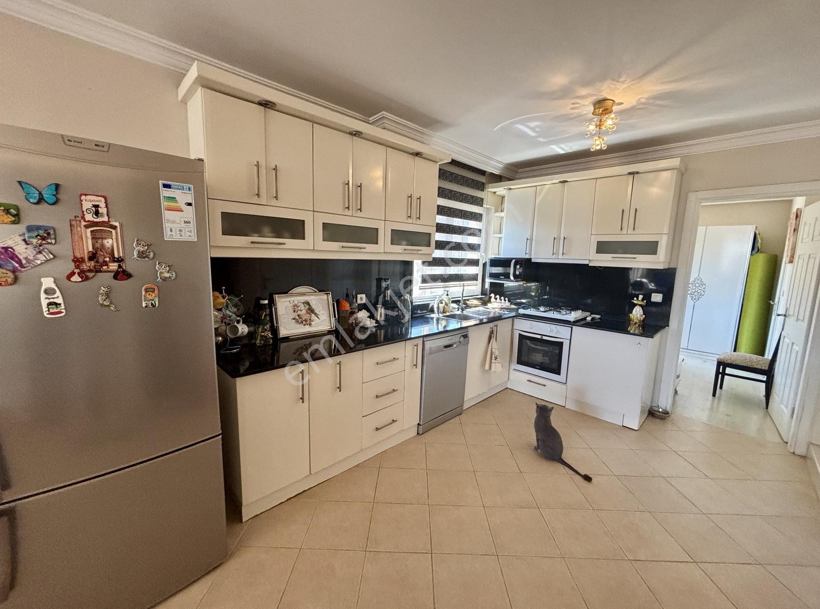 Kuşadası'nda Satılık Full Deniz Manzaralı 250m2 Dubleks Daire — fotoğraf 10