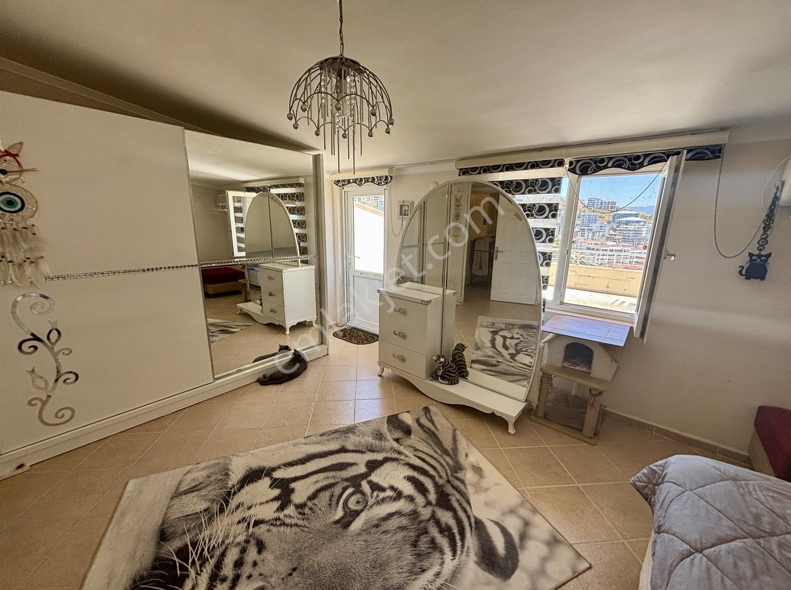 Kuşadası'nda Satılık Full Deniz Manzaralı 250m2 Dubleks Daire — fotoğraf 17