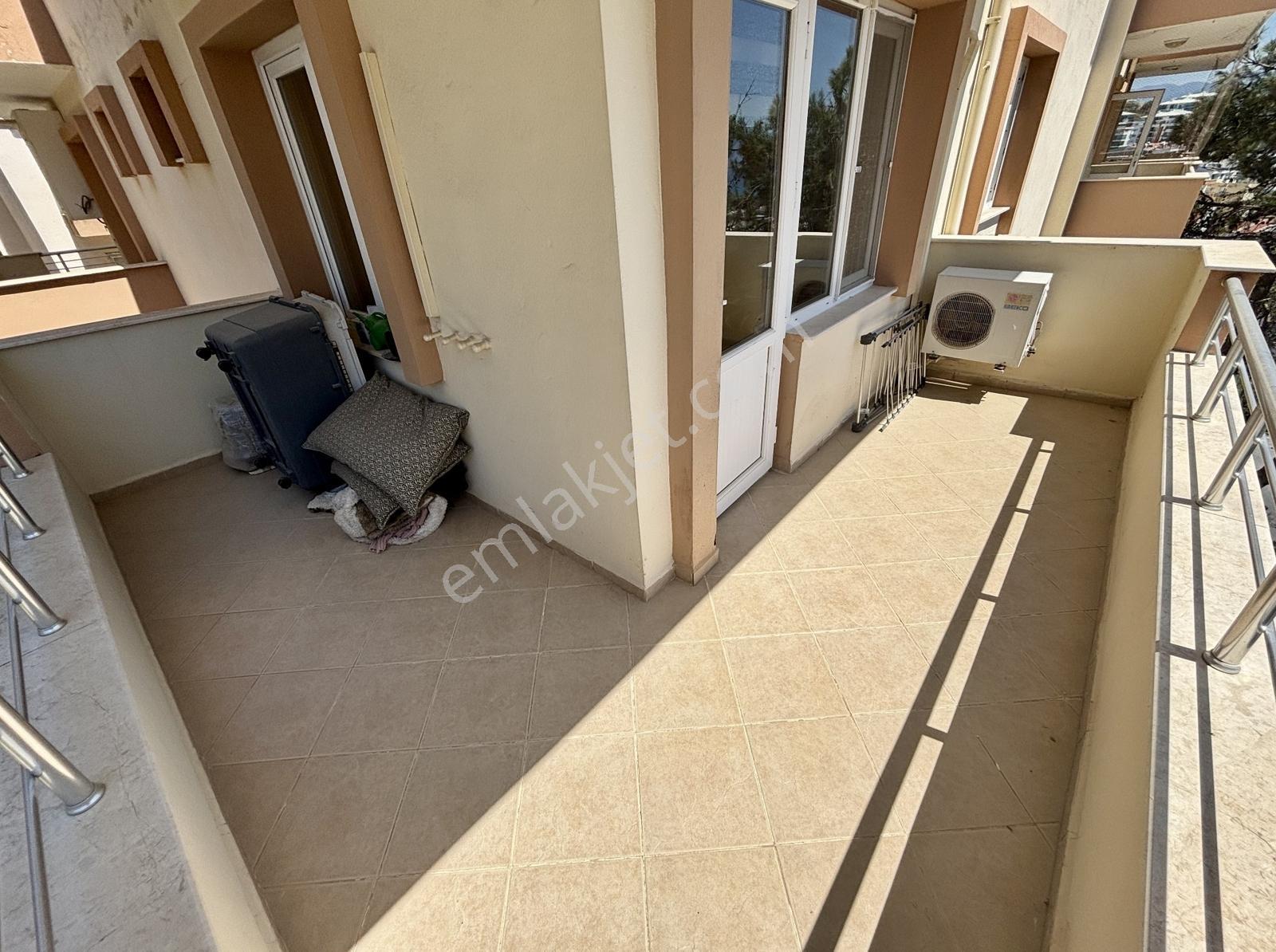 Kuşadası'nda Satılık Full Deniz Manzaralı 250m2 Dubleks Daire — fotoğraf 19