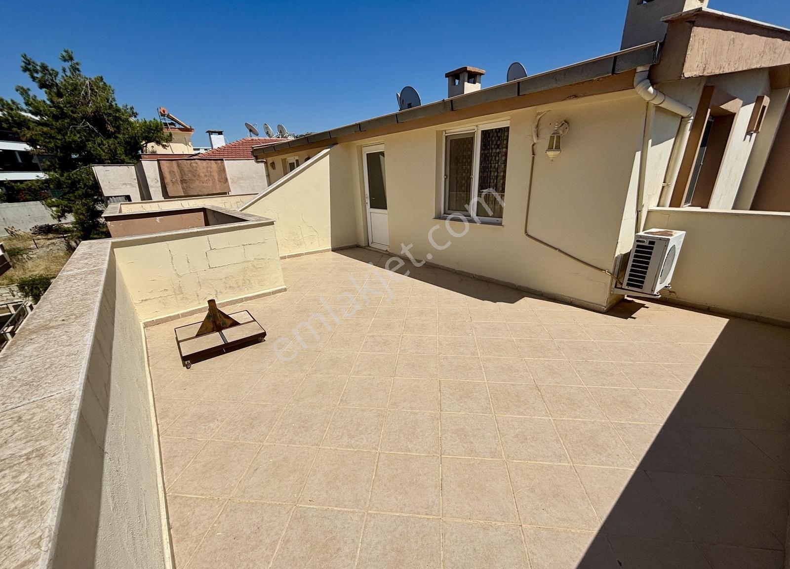 Kuşadası'nda Satılık Full Deniz Manzaralı 250m2 Dubleks Daire — fotoğraf 22