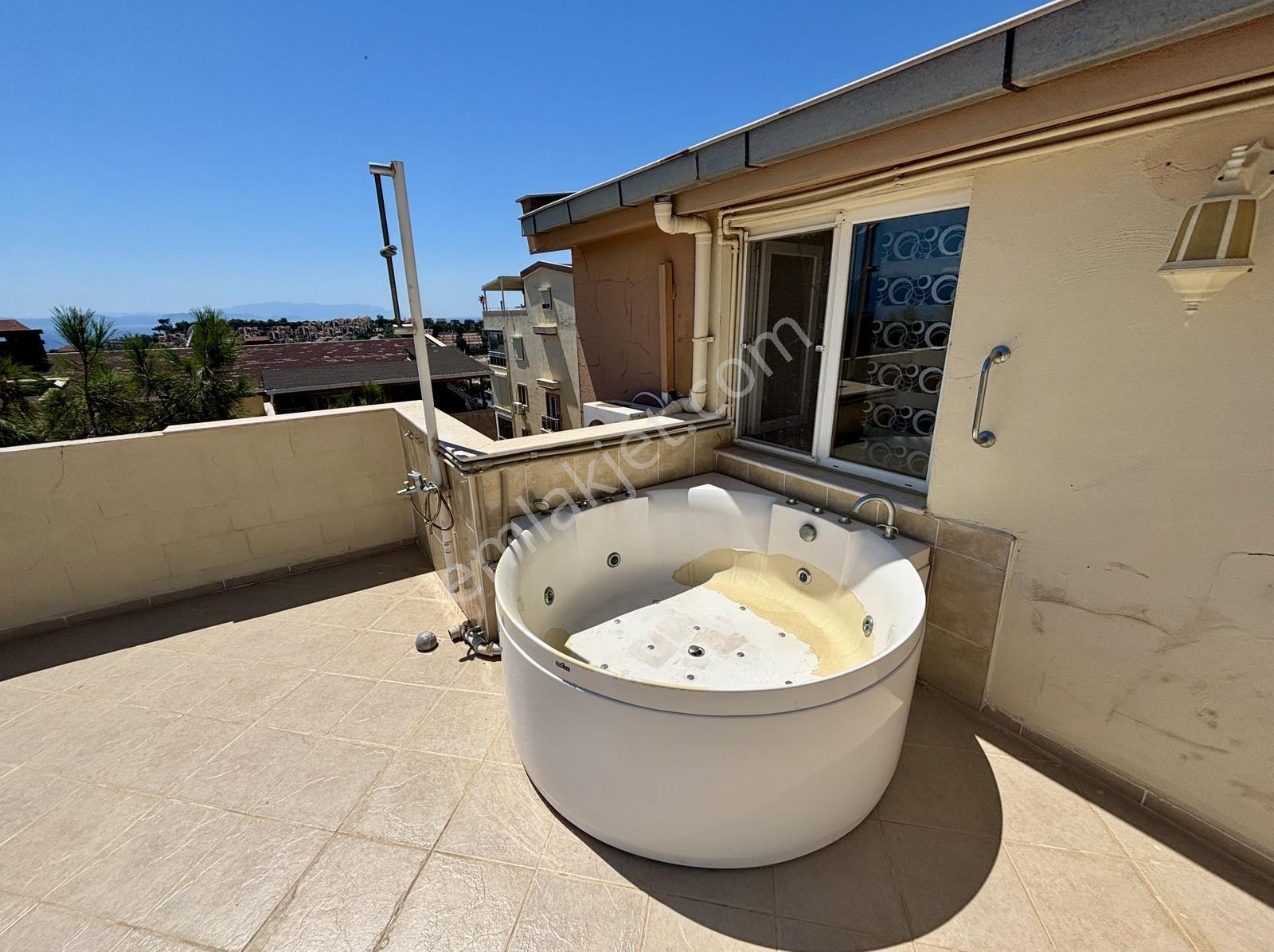 Kuşadası'nda Satılık Full Deniz Manzaralı 250m2 Dubleks Daire — fotoğraf 31