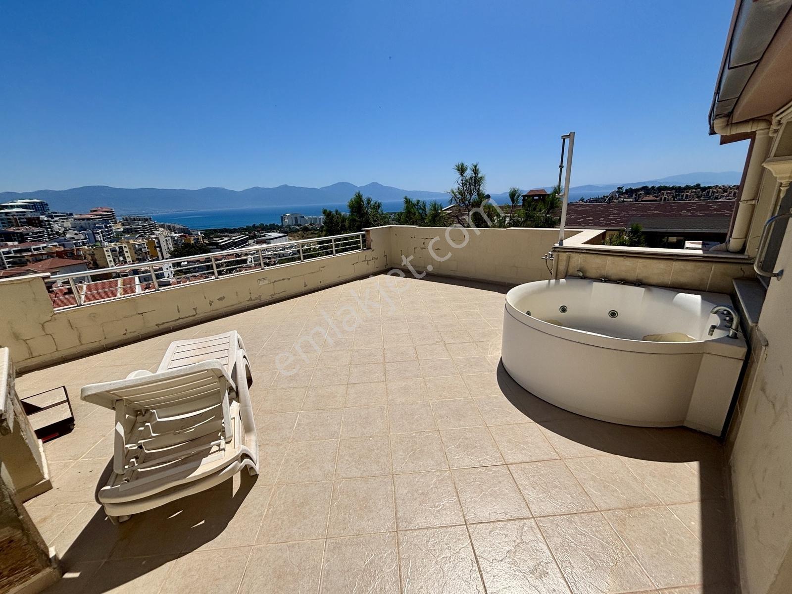 Kuşadası'nda Satılık Full Deniz Manzaralı 250m2 Dubleks Daire — fotoğraf 33