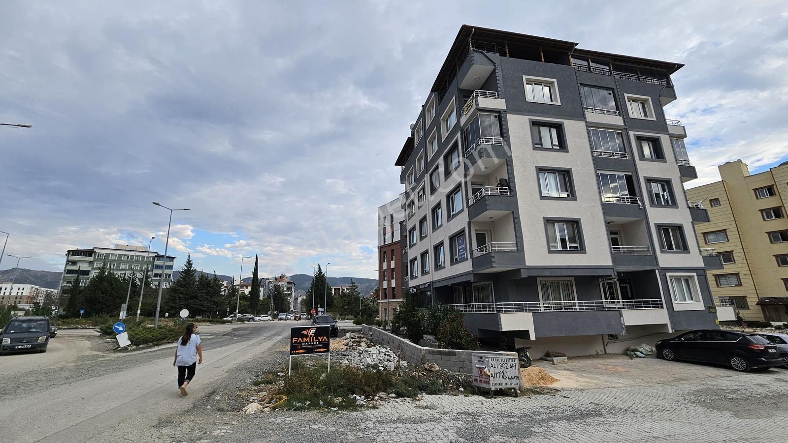 Çekmecenin En Nezih Ve Merkezi Yerinde 3+1 Masrafsız Temiz Daire — fotoğraf 6