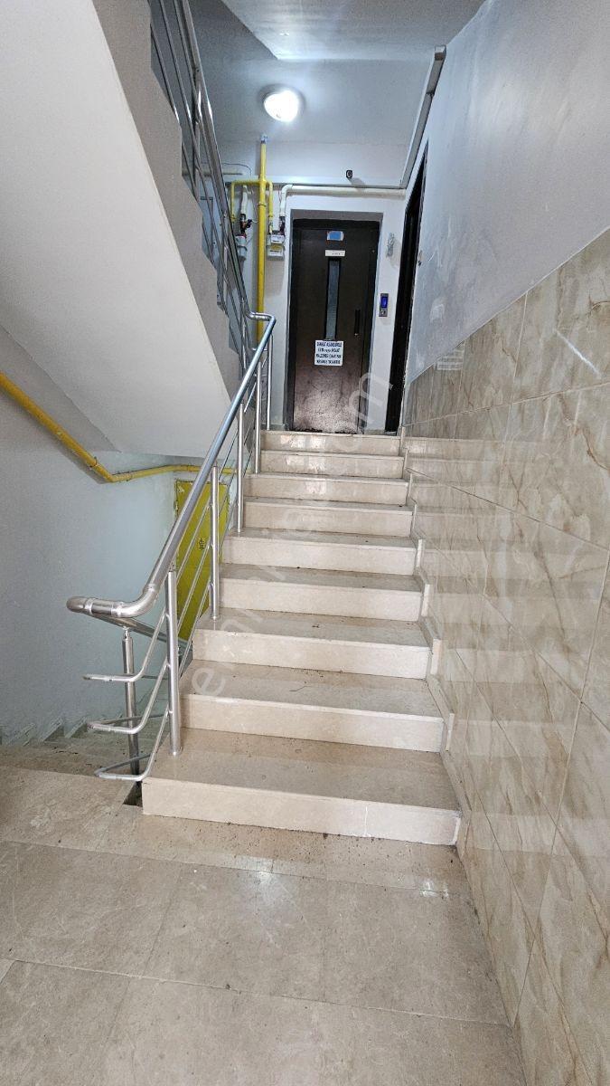 Çekmecenin En Nezih Ve Merkezi Yerinde 3+1 Masrafsız Temiz Daire — fotoğraf 8