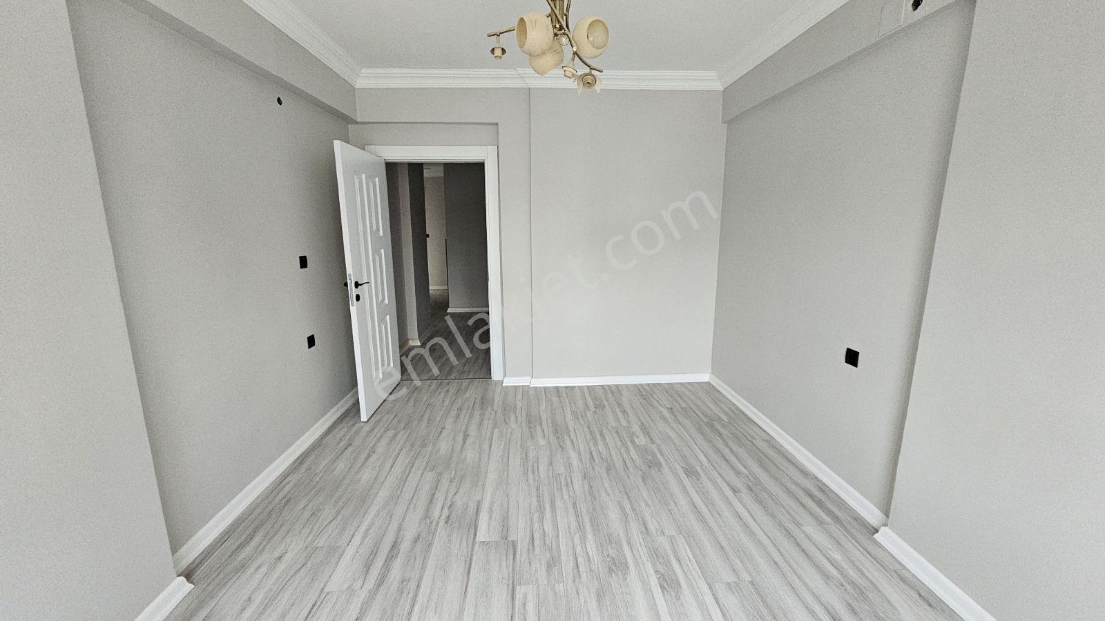 Çekmecenin En Nezih Ve Merkezi Yerinde 3+1 Masrafsız Temiz Daire — fotoğraf 19
