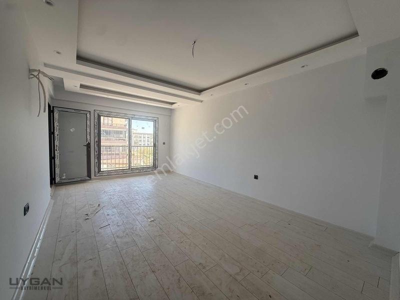 Uygan'dan Atatürk Mah. 2+1 90m² Tek Bloklu Lüx İşcilik Daire — fotoğraf 2