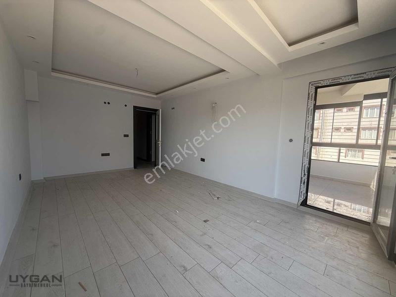 Uygan'dan Atatürk Mah. 2+1 90m² Tek Bloklu Lüx İşcilik Daire — fotoğraf 3