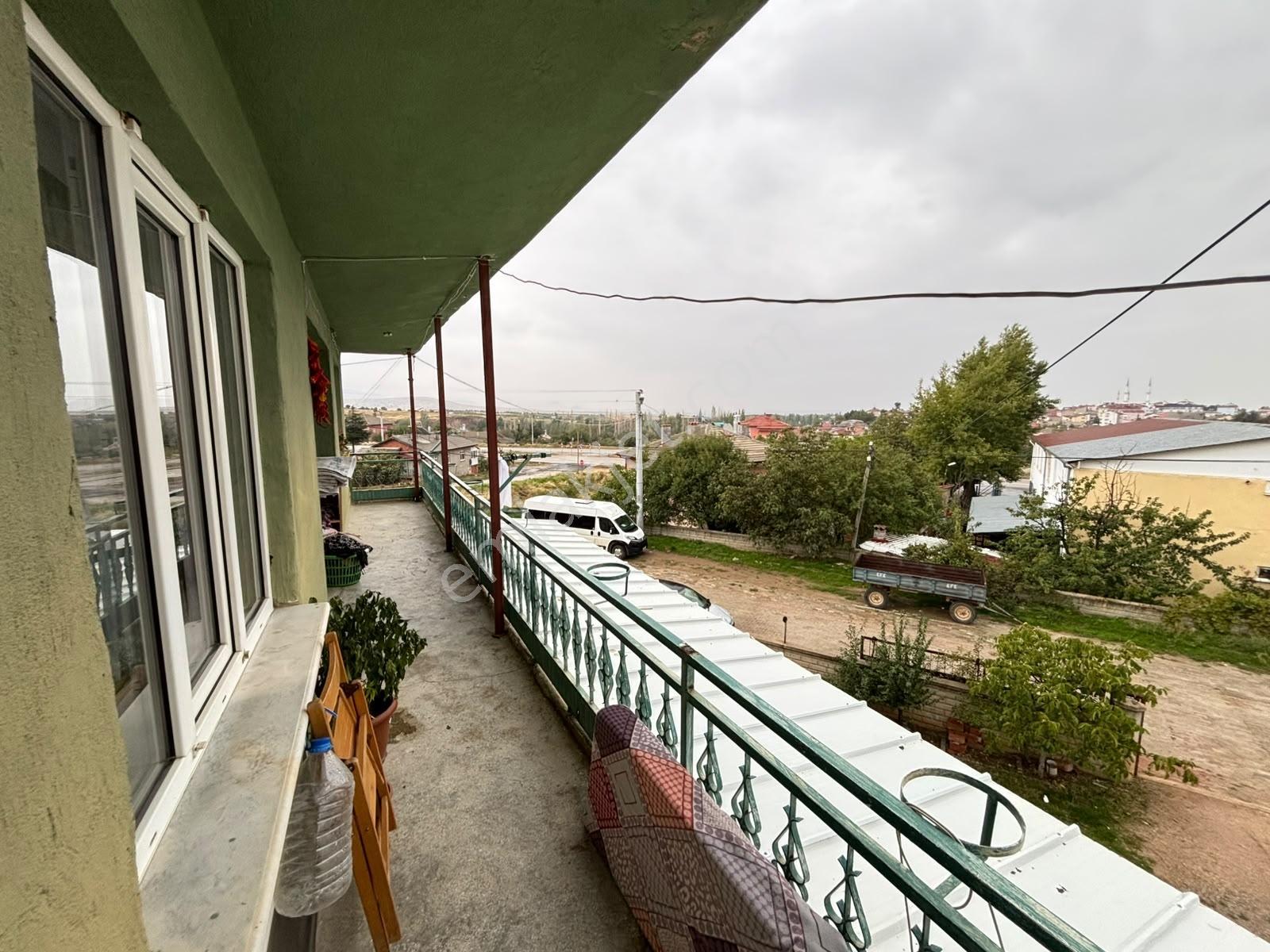Hüyükte Cadde Cepheli Fırsat Arsa — fotoğraf 24
