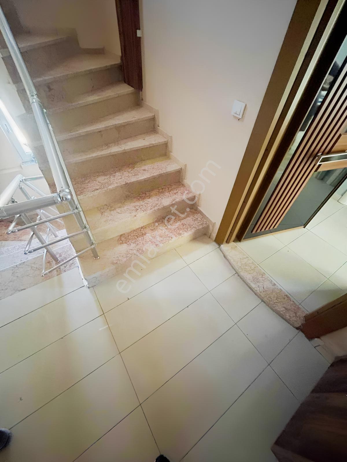 Gömeç Kemalpaşada Kombili Doğalgazlı İskanlı Arakat 1+1 Daire — fotoğraf 9