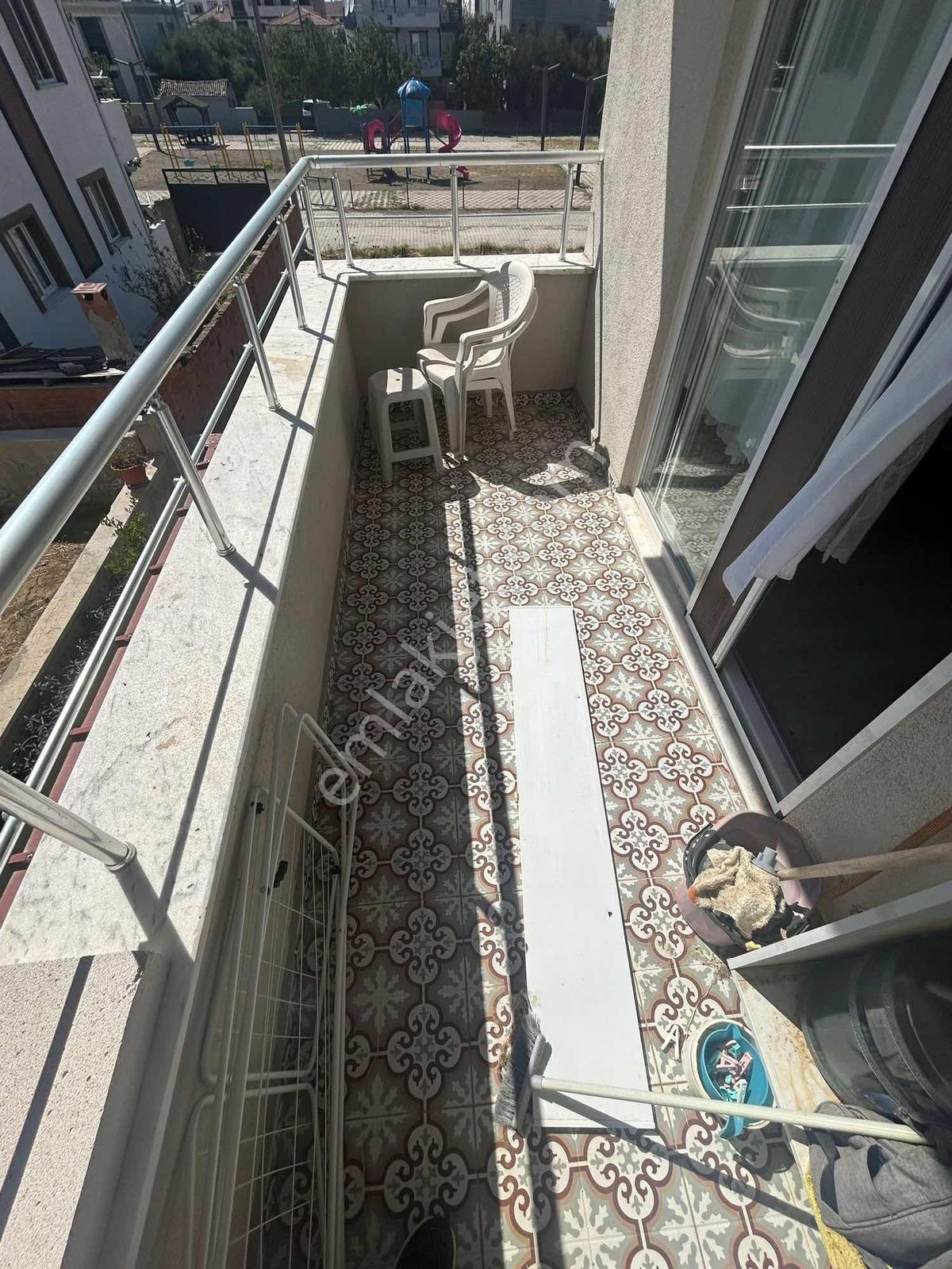 Gömeç Kemalpaşada Kombili Doğalgazlı İskanlı Arakat 1+1 Daire — fotoğraf 16