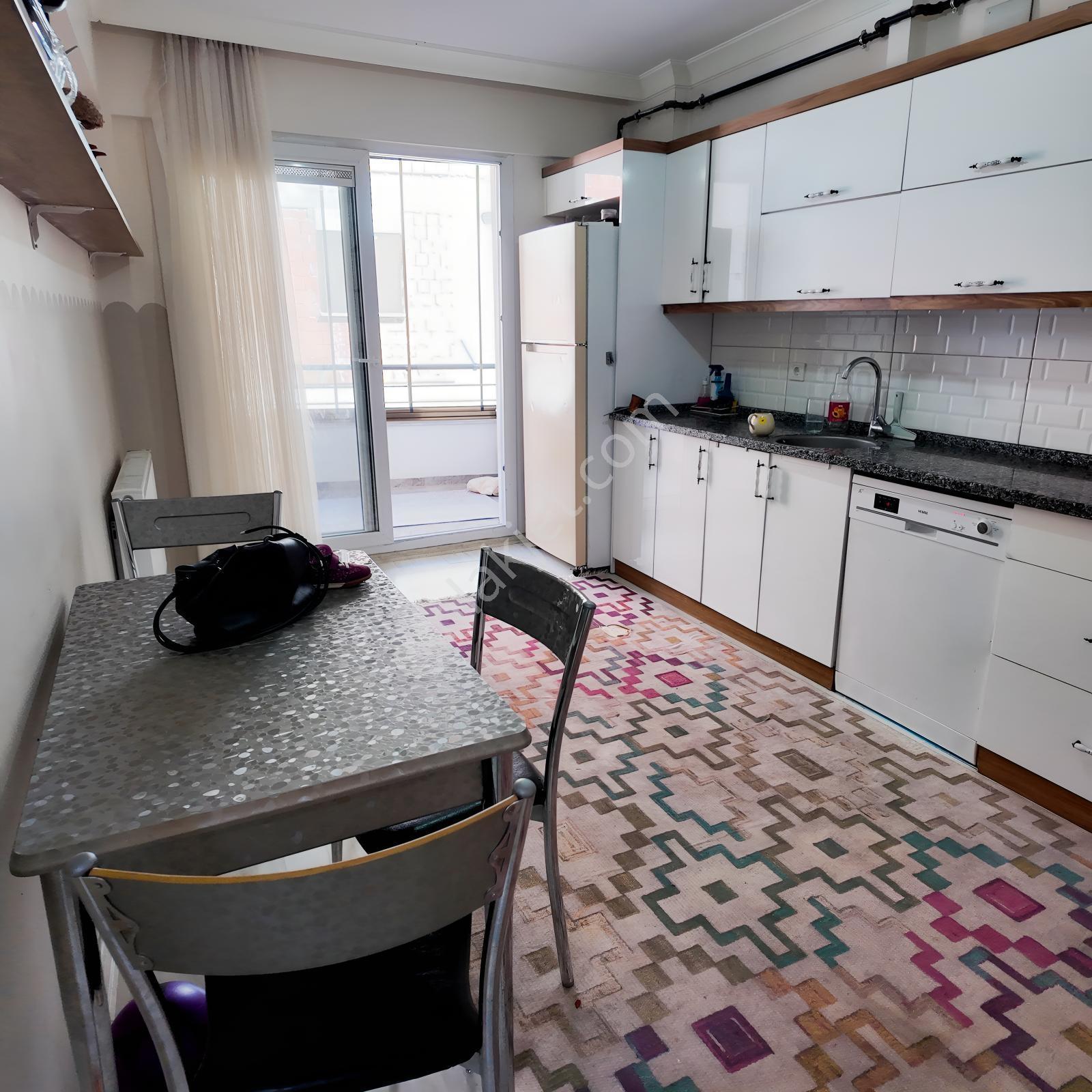 Reşatbey Yeni Açılan Ring Yoluna Yakın 130 M2 Arakat 3+1 Daire — fotoğraf 13