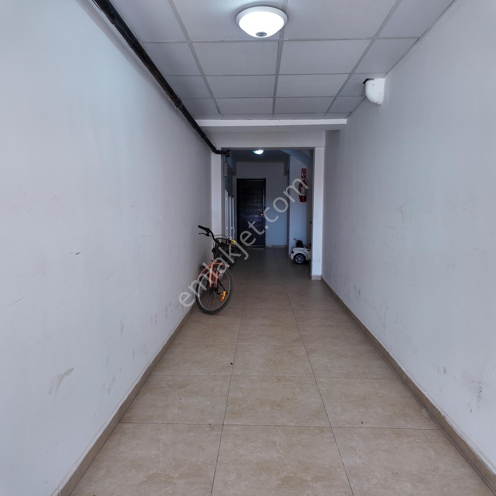 Reşatbey Yeni Açılan Ring Yoluna Yakın 130 M2 Arakat 3+1 Daire — fotoğraf 19