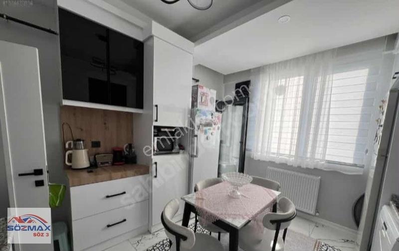 Mehmet Akif Ersoy Mahallesinde 2+1 Çift Balkonlu Ara Kat Daire! — fotoğraf 2