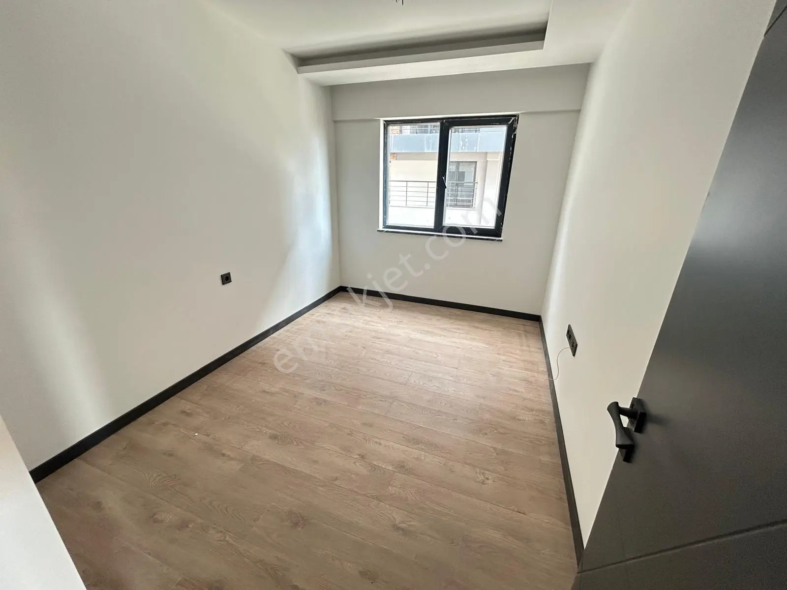 Taner'Den İncek Taşpınar Mah'De 2+1 Orta Kat Yeni Sıfır Ön Cephe — fotoğraf 21