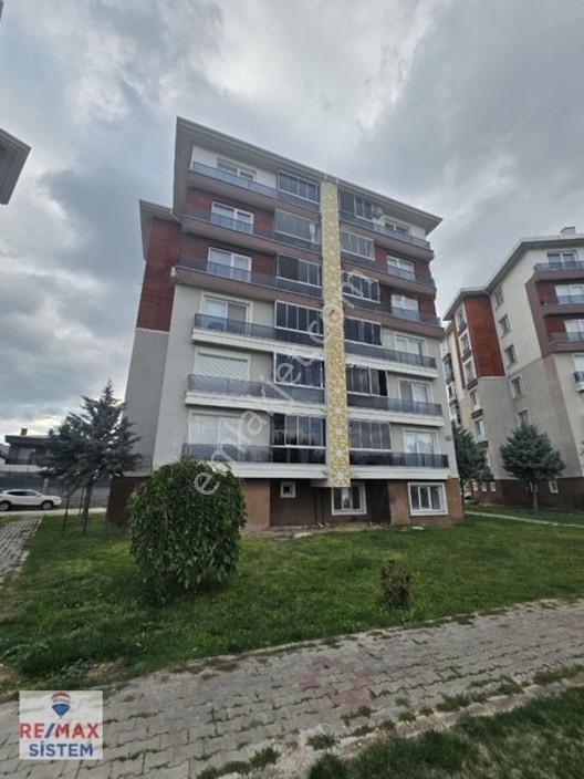 *Yenice Mah. Site İçerisinde Satılık 3+1 Daire*