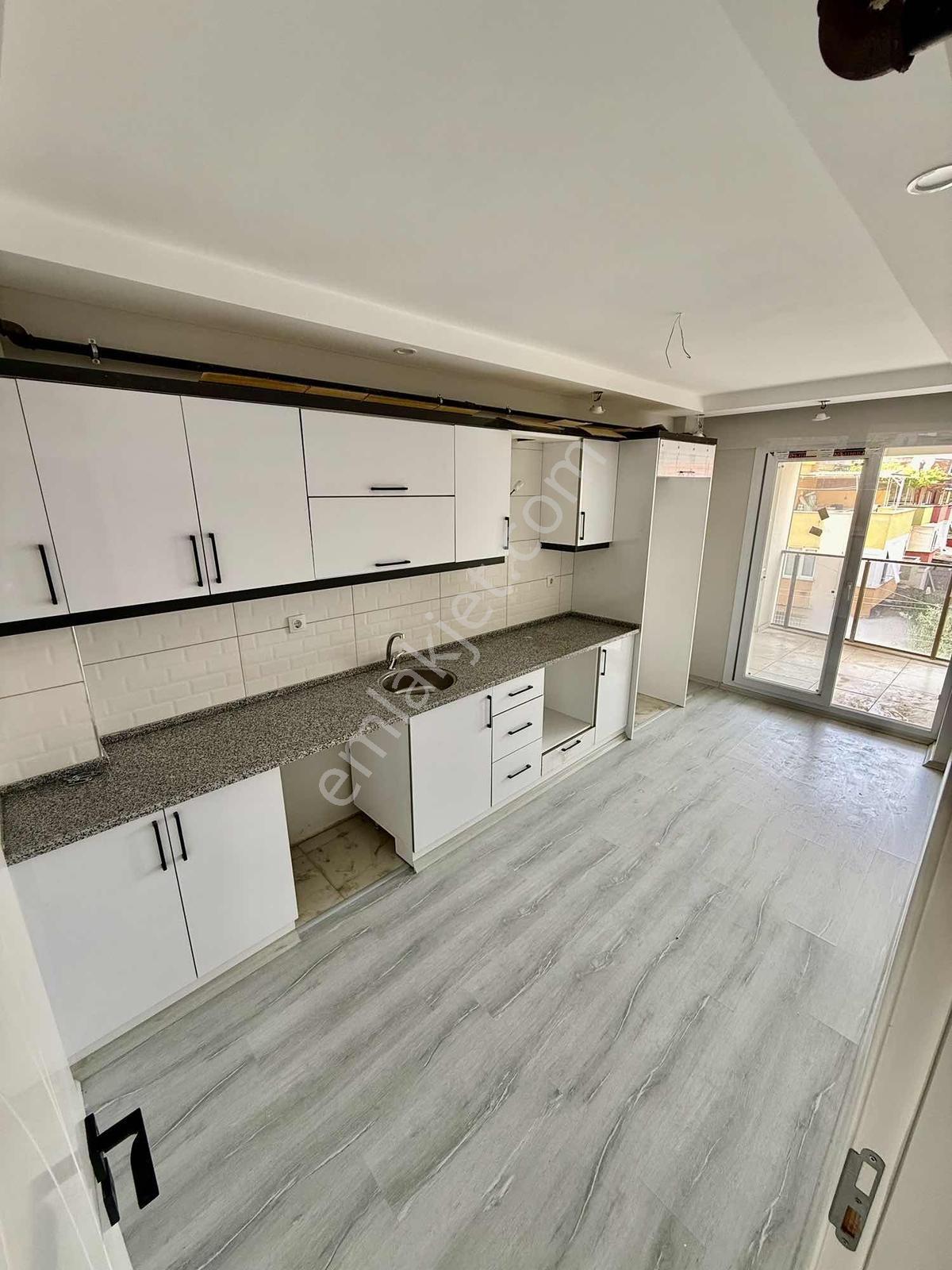 Acartürk Real Estate | Şirinevler 3+1 Dubleks Teraslı Daire — fotoğraf 2