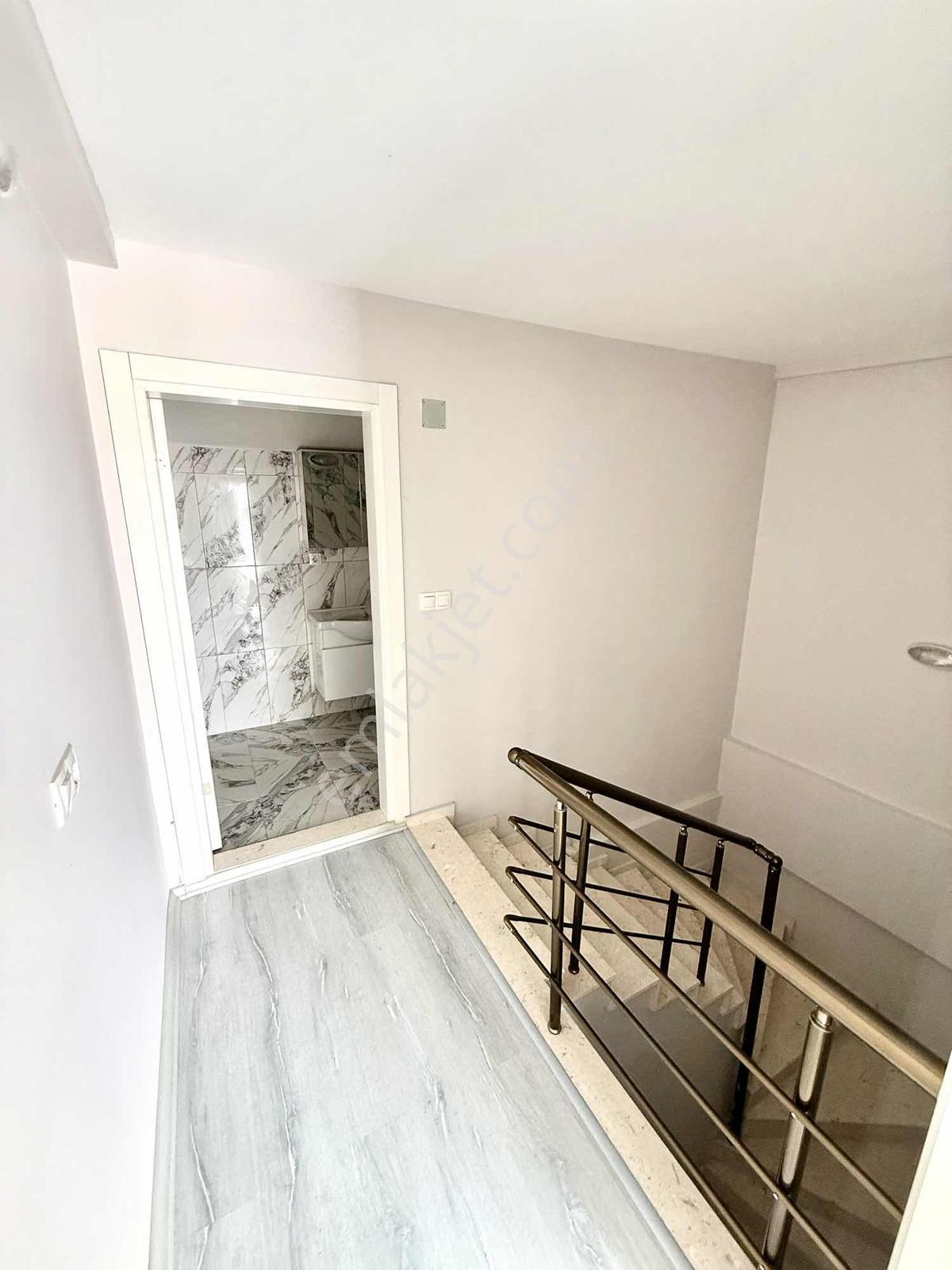 Acartürk Real Estate | Şirinevler 3+1 Dubleks Teraslı Daire — fotoğraf 19