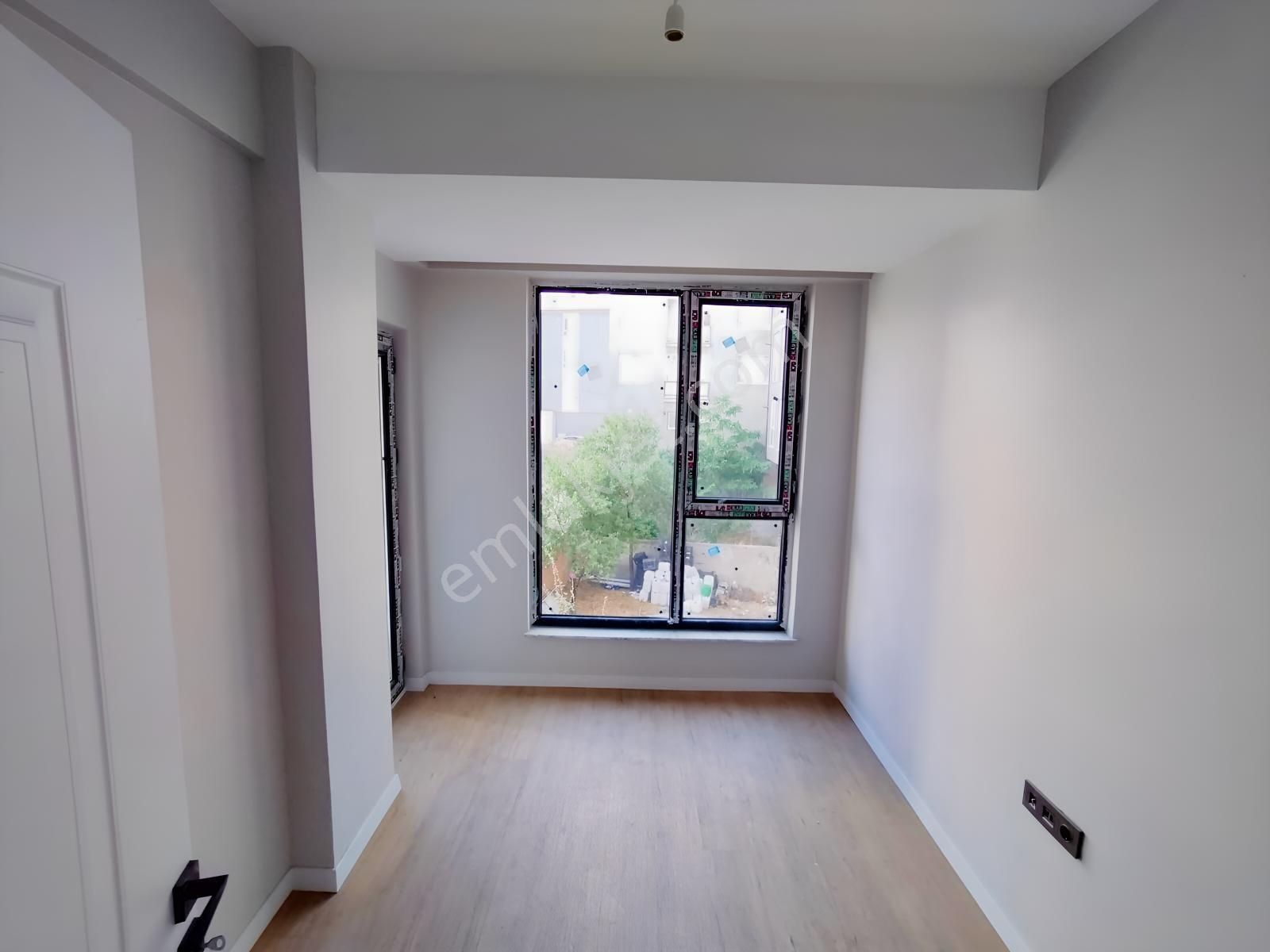 Durmaz Gayrimenkulden Zincirlikuyu'da 2+1 Daire — fotoğraf 3