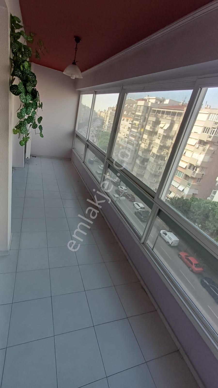 İnönü Caddesi Poligon Metro Yakını Otoparklı Satılık Daire 4+1 — fotoğraf 5