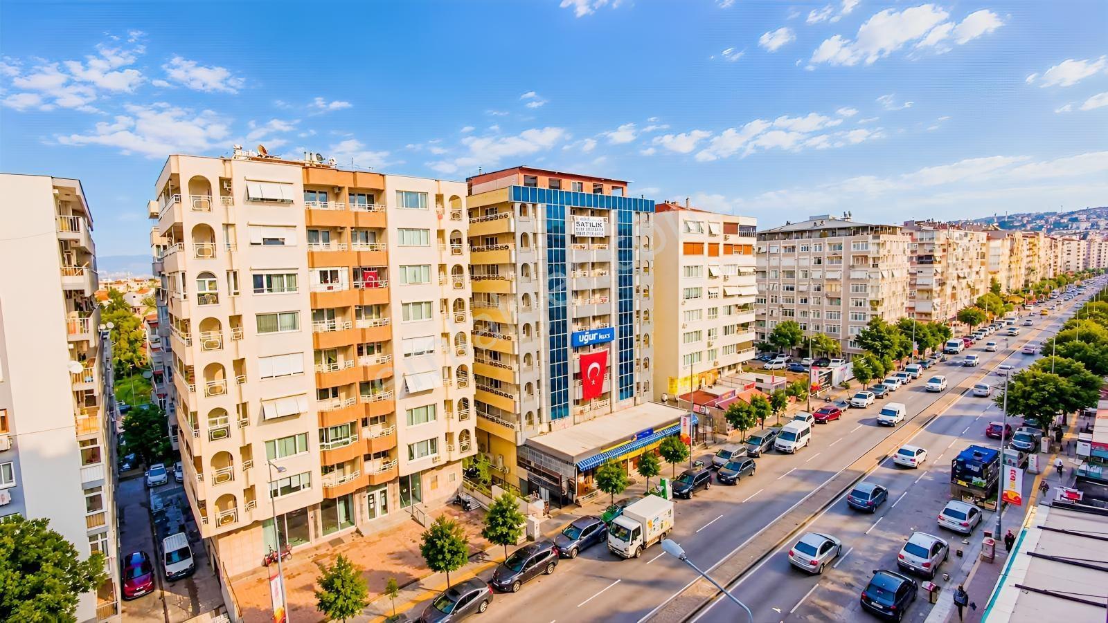 İnönü Caddesi Poligon Metro Yakını Otoparklı Satılık Daire 4+1 — fotoğraf 35