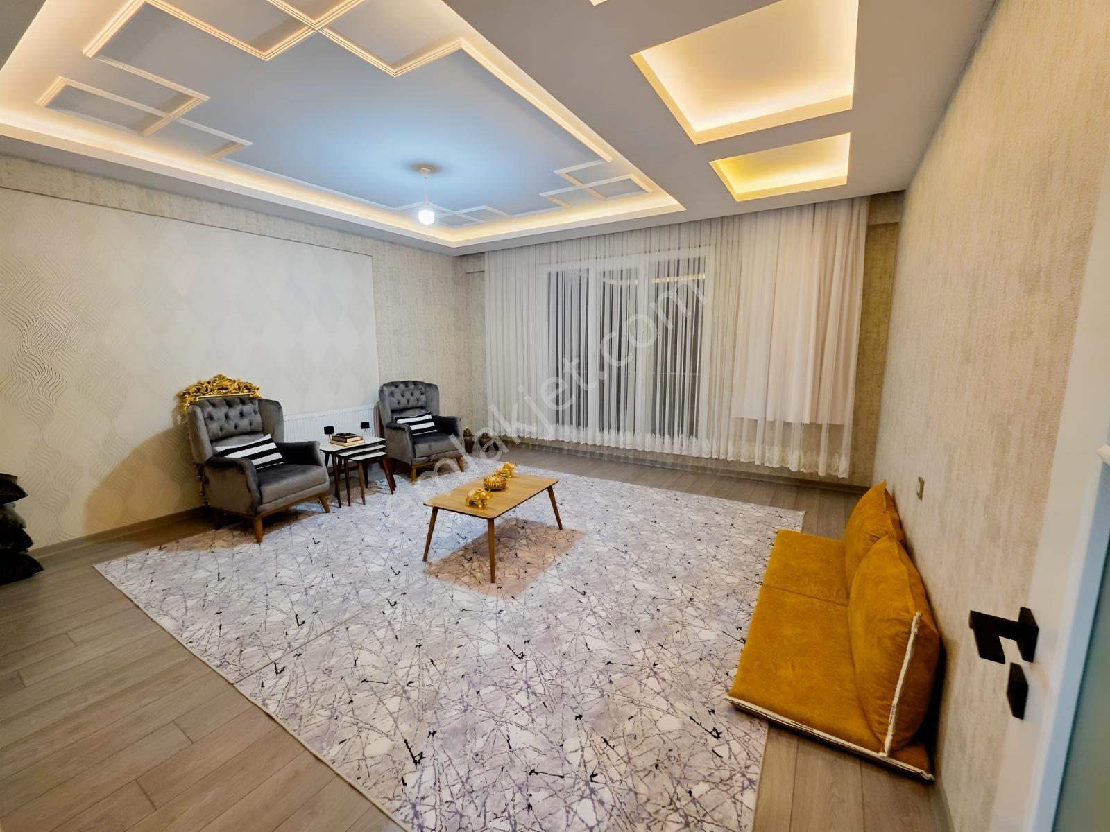 Aram Tigran Caddesinde İki Daire Üzeri Satılık Lüks 3+1 — fotoğraf 6
