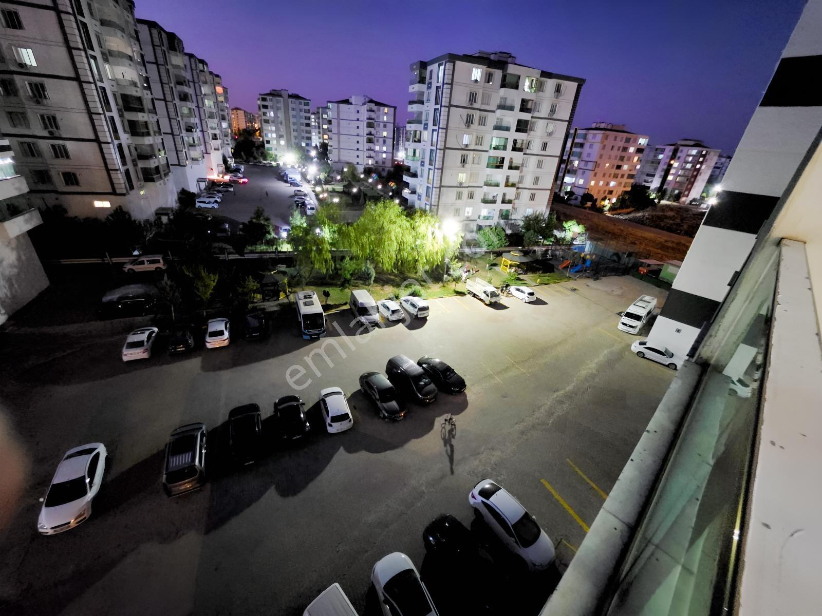 Aram Tigran Caddesinde İki Daire Üzeri Satılık Lüks 3+1 — fotoğraf 23
