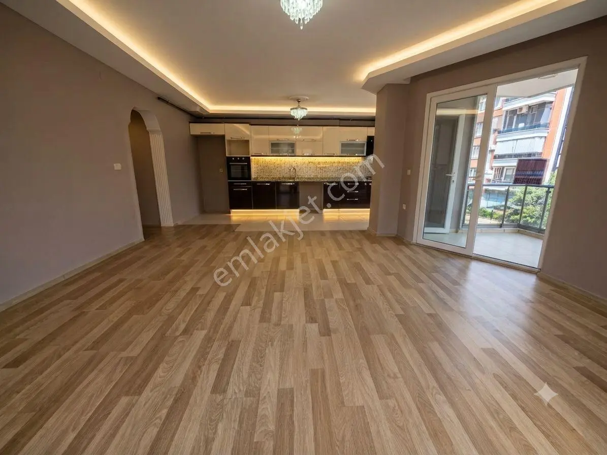 Aktif'ten Akçay'da Satılık Ön Cephe Arakat Kombili Harika Nezih Muhitte 3+1 Daire — fotoğraf 6