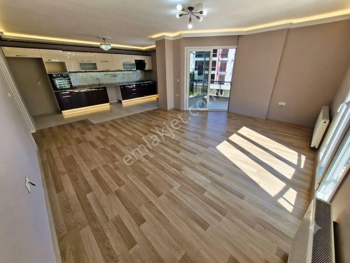Aktif'ten Akçay'da Satılık Ön Cephe Arakat Kombili Harika Nezih Muhitte 3+1 Daire — fotoğraf 8