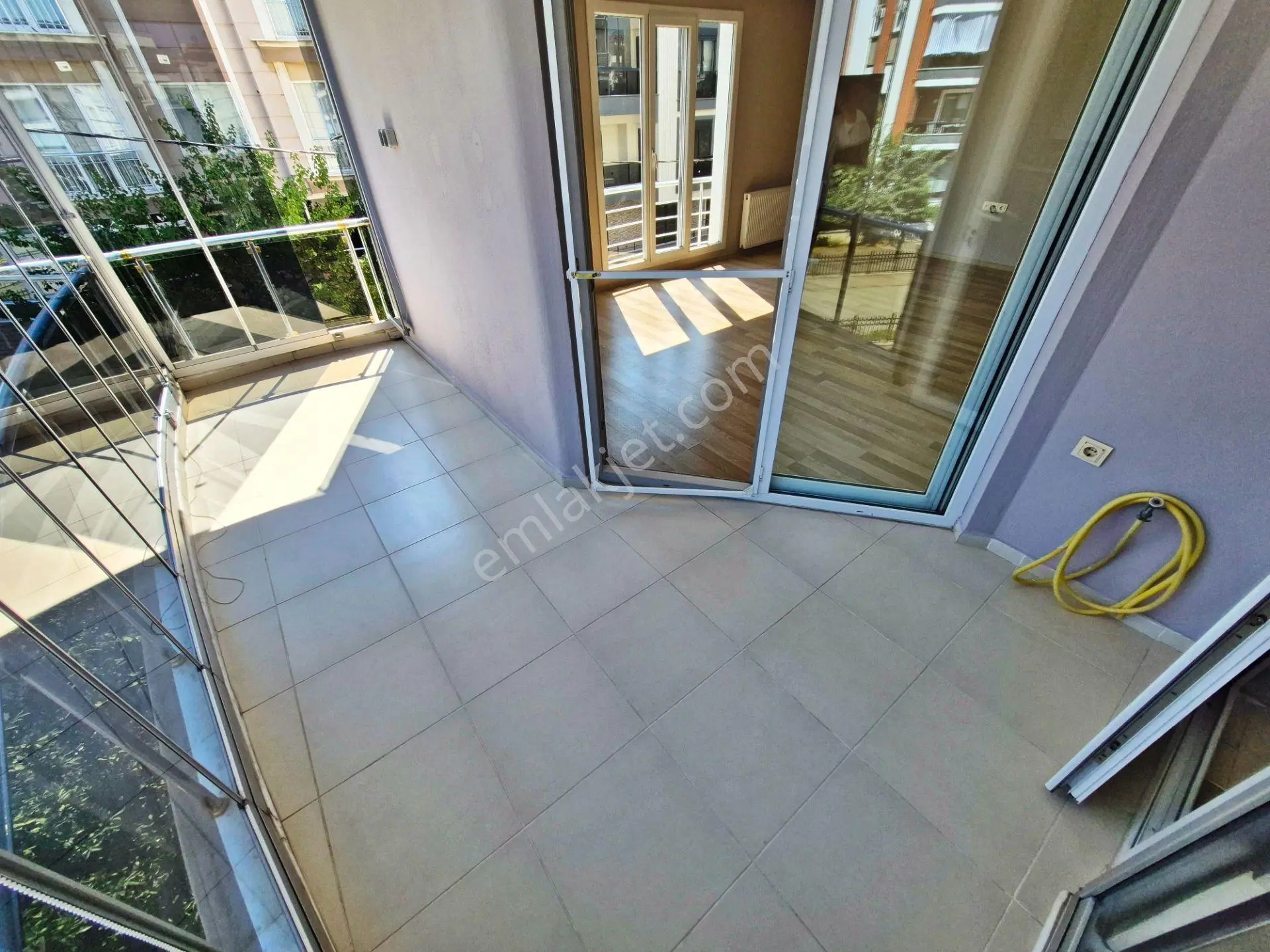 Aktif'ten Akçay'da Satılık Ön Cephe Arakat Kombili Harika Nezih Muhitte 3+1 Daire — fotoğraf 11