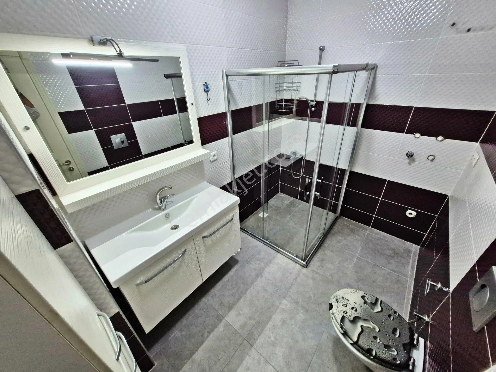 Aktif'ten Akçay'da Satılık Ön Cephe Arakat Kombili Harika Nezih Muhitte 3+1 Daire — fotoğraf 17