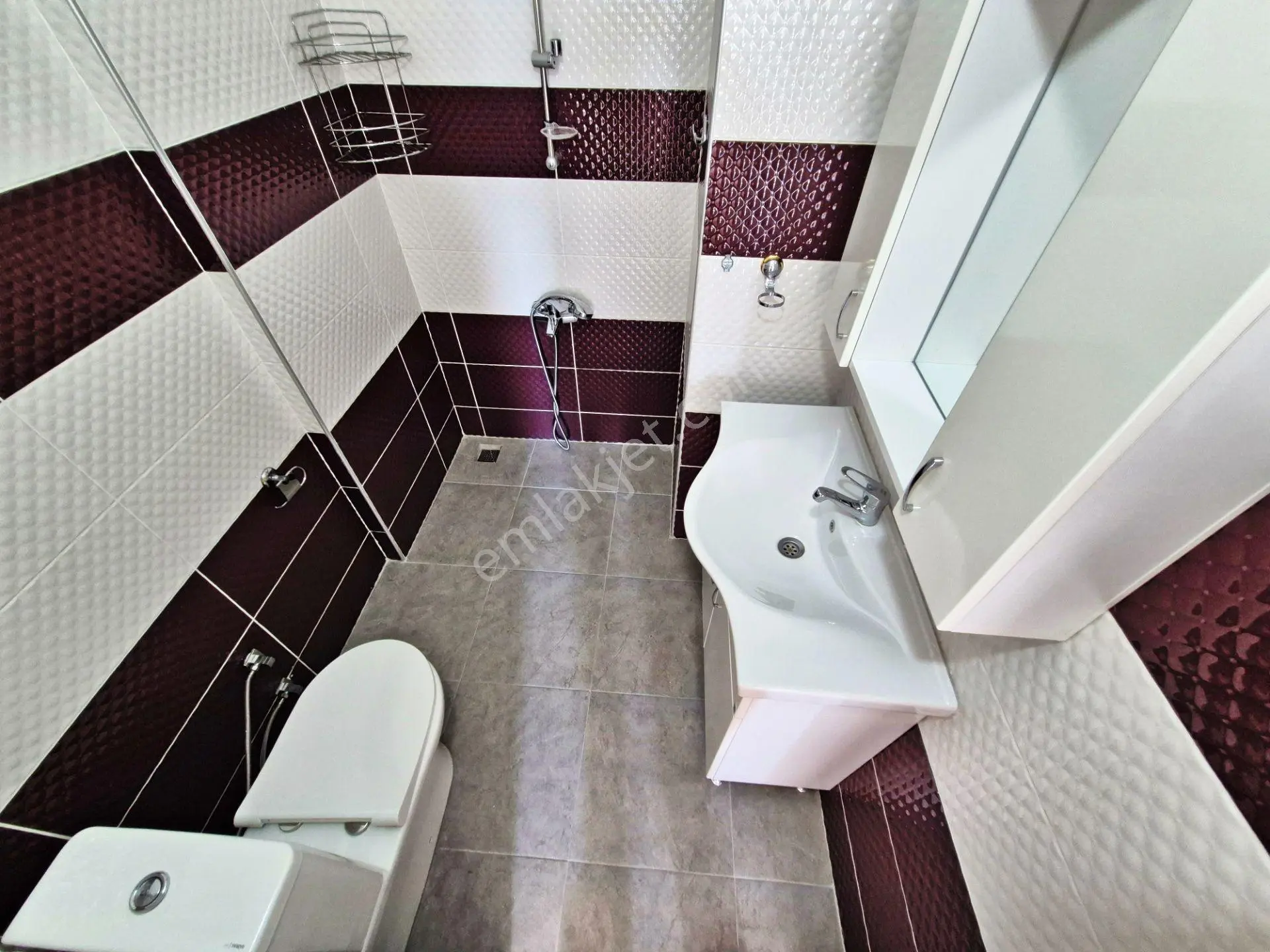 Aktif'ten Akçay'da Satılık Ön Cephe Arakat Kombili Harika Nezih Muhitte 3+1 Daire — fotoğraf 34