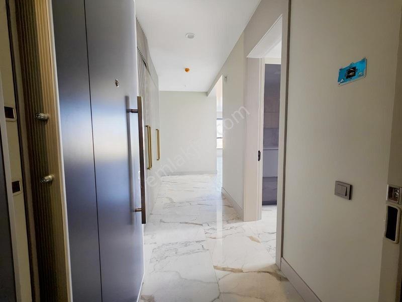 Sinpaş Boulevard E1 Blokta Satılık 3+1 Rezidans — fotoğraf 2