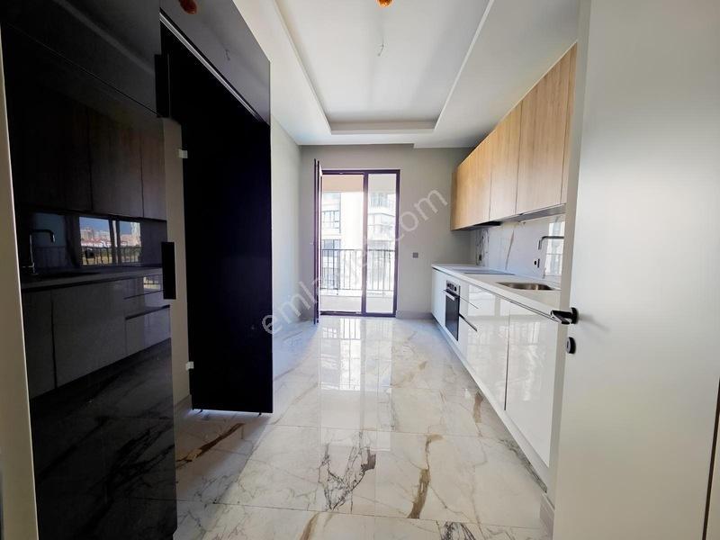 Sinpaş Boulevard E1 Blokta Satılık 3+1 Rezidans — fotoğraf 3