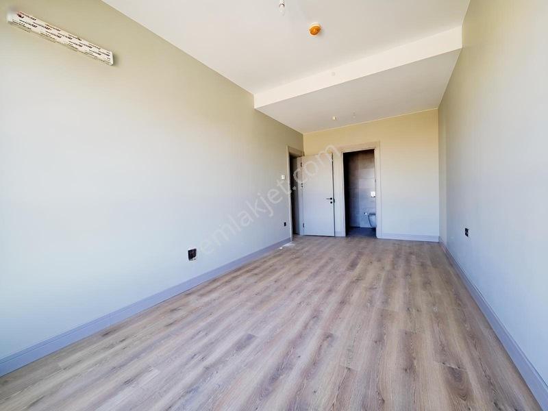 Sinpaş Boulevard E1 Blokta Satılık 3+1 Rezidans — fotoğraf 15