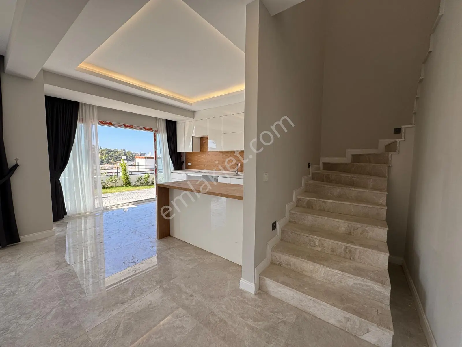 Kuşadası Kadınlar Denizi’nde Bahçeli, Deniz Manzaralı Havuzlu Sitede 2+1 Dubleks — fotoğraf 5