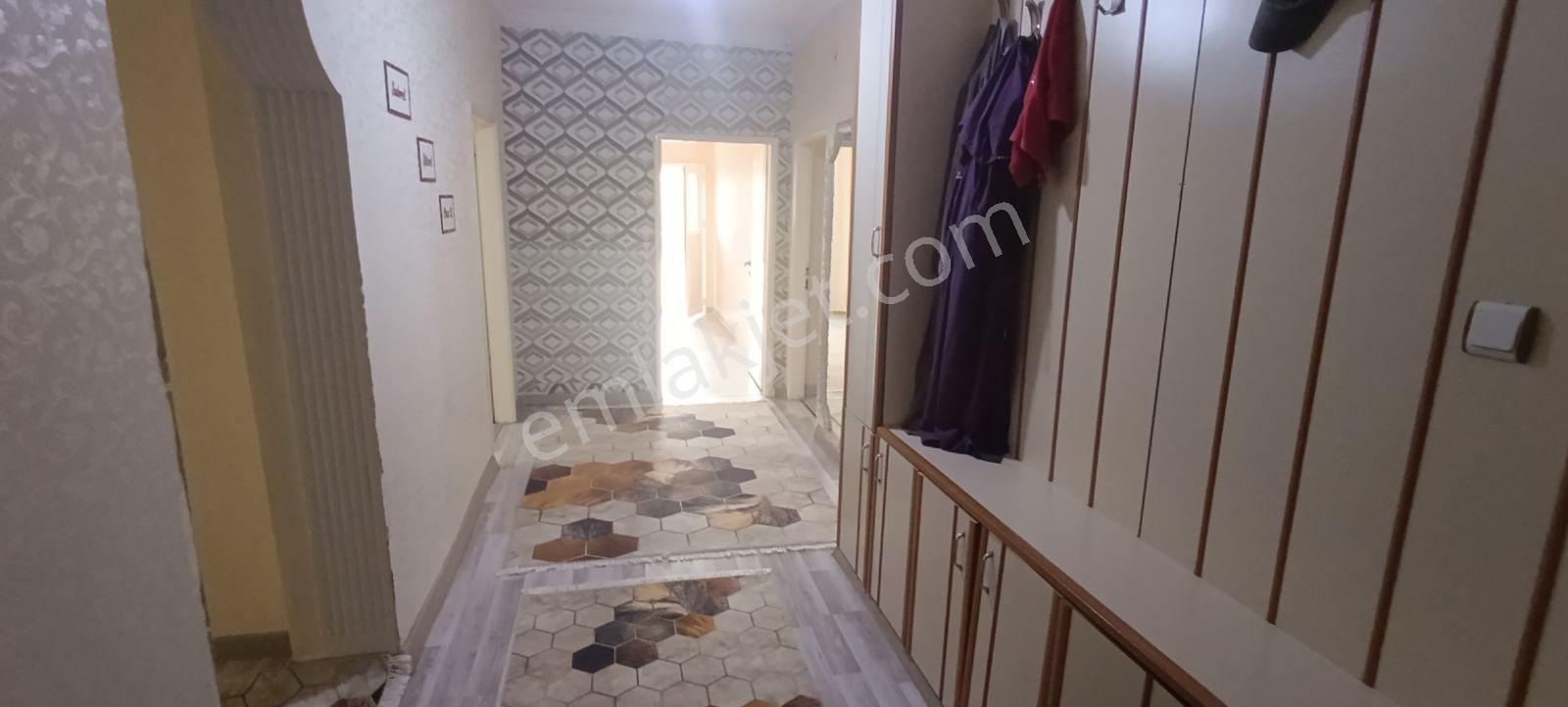 Ebrar Emlak'tan 3+1 Doğalgazlı Satılık Temiz Daire — fotoğraf 3