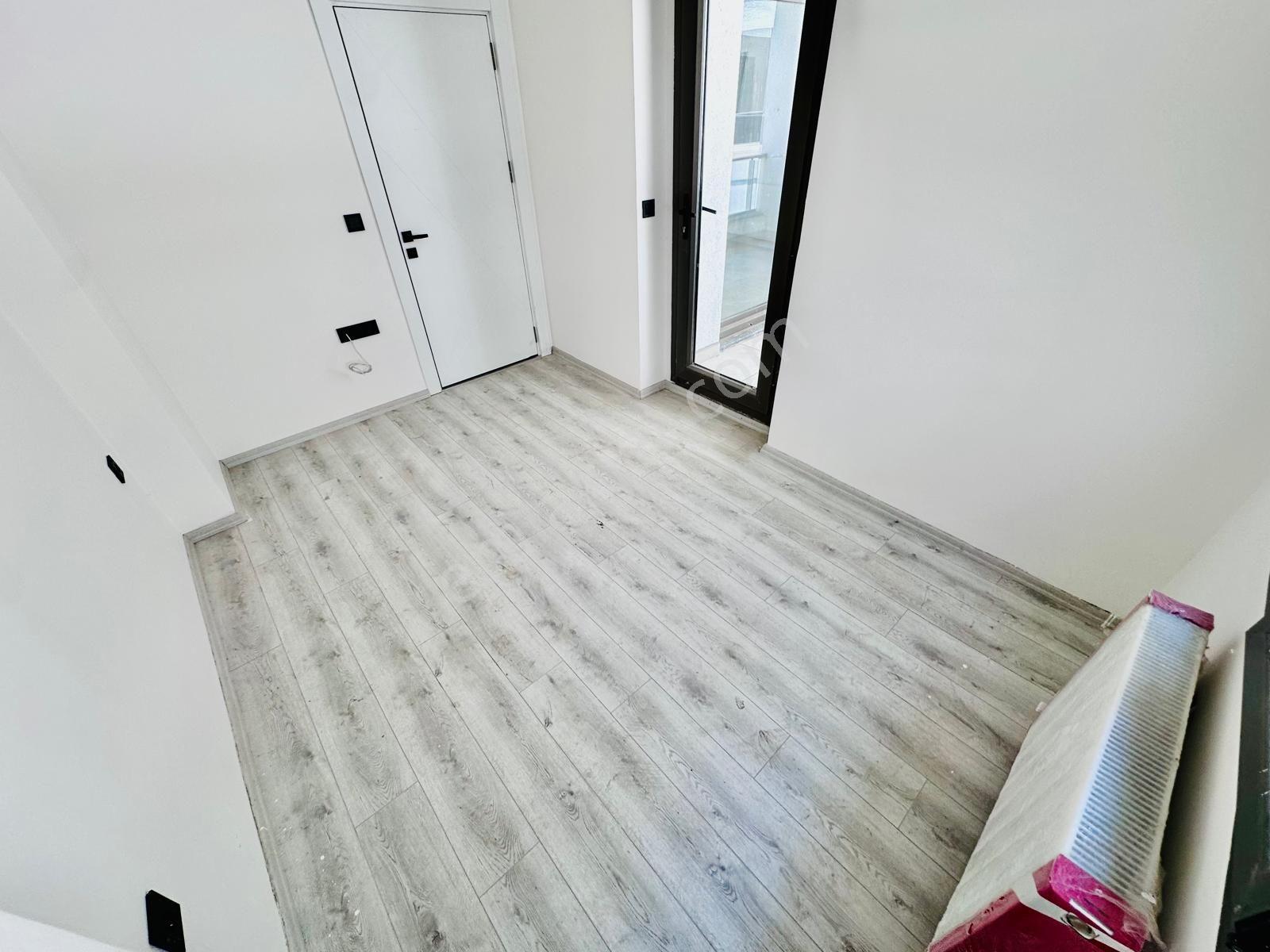 ⫸tek Yetkili Akçay Best Emlaktan⫷ Akçay'da Havuzlu Otoparklı Lüx Modern Tasarımlı 1+1 Geniş Daire — fotoğraf 4
